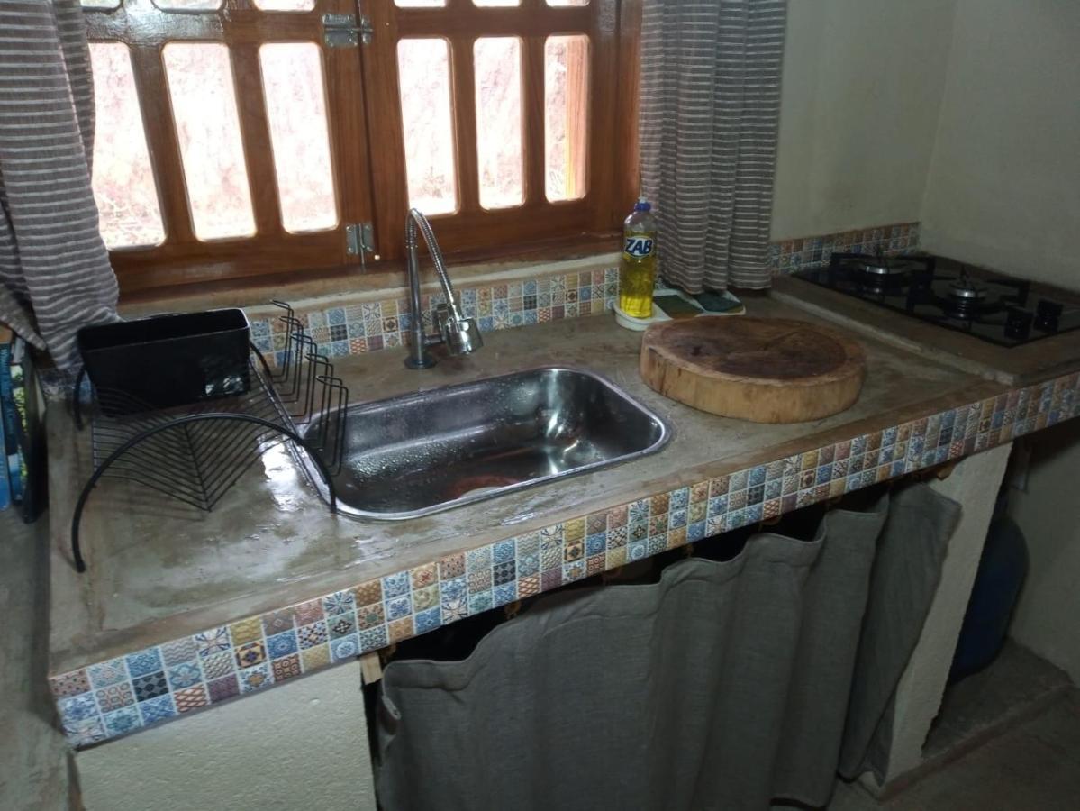 Vila Sincora - Chale Para 4 Pessoas Com Cozinha A 2 Km Da Portaria Da Cachoeira Do Buracao Villa Ibicoara Ngoại thất bức ảnh