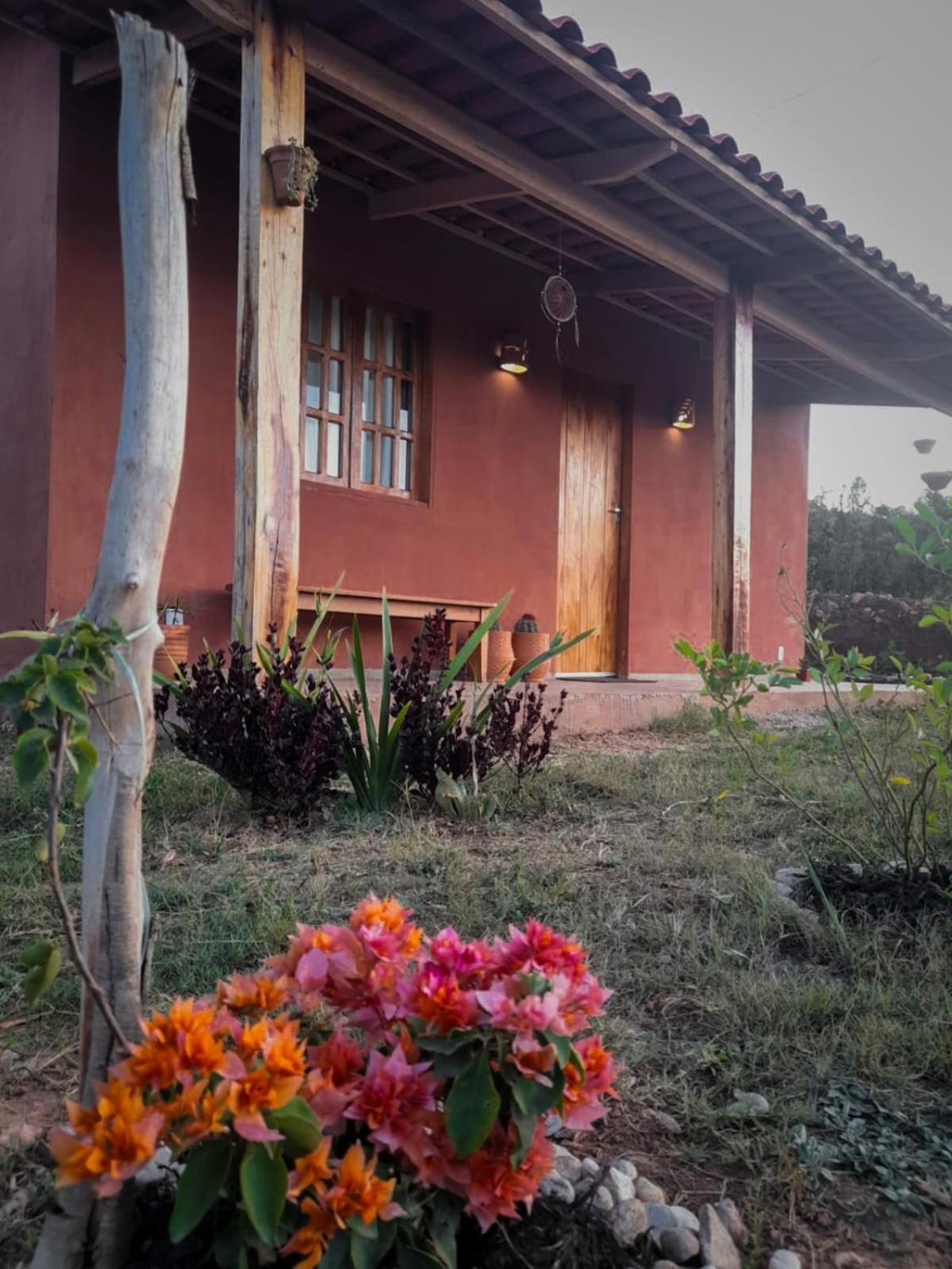 Vila Sincora - Chale Para 4 Pessoas Com Cozinha A 2 Km Da Portaria Da Cachoeira Do Buracao Villa Ibicoara Ngoại thất bức ảnh